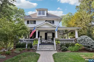 44 Washington Pl, Ridgewood, NJ 07450 - Photo 1