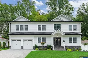 214 Zabriskie Pl, River Edge, NJ 07661 - Photo 1