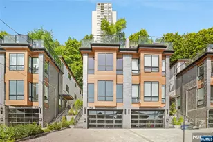 714 Undercliff Ave 714, Edgewater, NJ 07020 - Photo 1