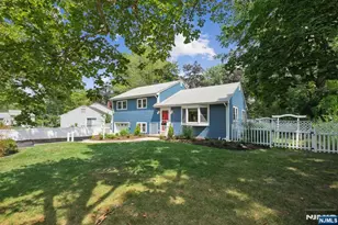 3 Ridge Rd, Livingston, NJ 07039 - Photo 1