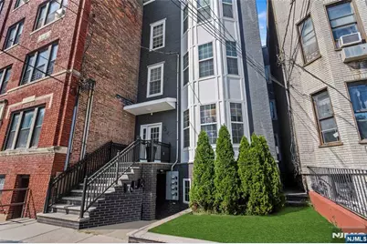 84 Manhattan Avenue 2 #2, Jersey City, NJ 07307 - Photo 1