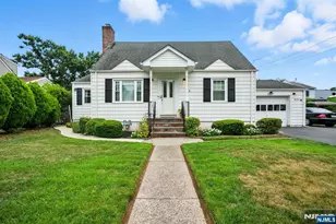 19 W Church Ct, Dumont, NJ 07628 - Photo 1