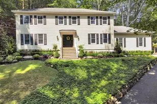 32 Lord Wm Penn Dr, Morristown, NJ 07960 - Photo 1