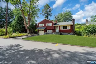 48 Mohawk Ave, Oakland, NJ 07436 - Photo 1