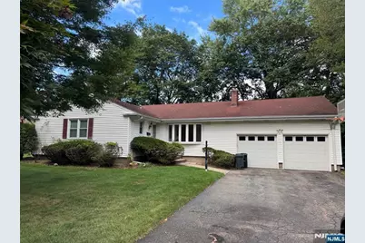 21 Laurence Court, Closter, NJ 07624 - Photo 1