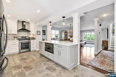 296C Undercliff Avenue C #C, Edgewater, NJ 07024 - Photo 1