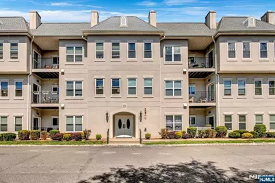 1002 Brittany Drive 1002 #1002, Wayne, NJ 07470 - Photo 1