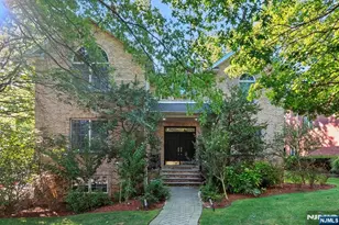 26 Sara Hill Ln, Englewood Cliffs, NJ 07632 - Photo 1