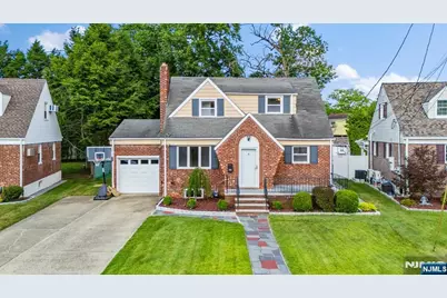 9 Margaret Court, Fair Lawn, NJ 07410 - Photo 1