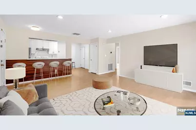 300 Crown Court 523 #523, Edgewater, NJ 07020 - Photo 1