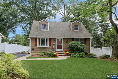 488 Baxter Avenue, Wyckoff Township, NJ 07481 - Photo 1