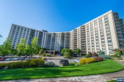 2 Clairidge 3Nw #3NW, Verona, NJ 07044 - Photo 1