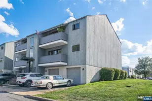 5 Domessina Ln E1, Caldwell, NJ 07006 - Photo 1