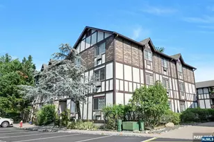 2011 Hawthorne Ln, Mahwah, NJ 07430 - Photo 1