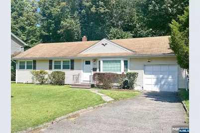 31 Chestnut Avenue, Closter, NJ 07624 - Photo 1