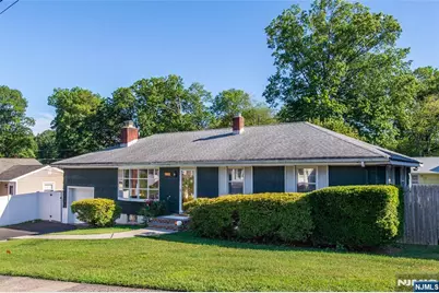 142 Manhattan Avenue, Waldwick, NJ 07463 - Photo 1