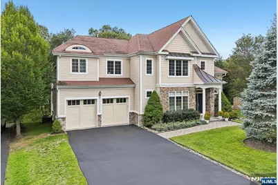 4 Point View, Oakland, NJ 07436 - Photo 1