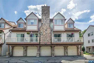 117 Woods Edge Dr, Roxbury Township, NJ 07876 - Photo 1