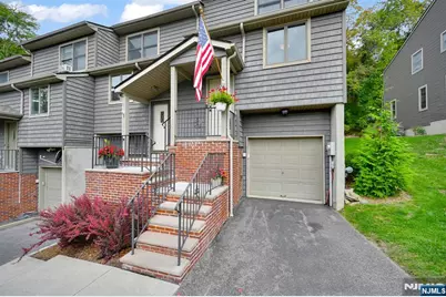 4 Mountain Ridge Road, Bloomingdale, NJ 07403 - Photo 1