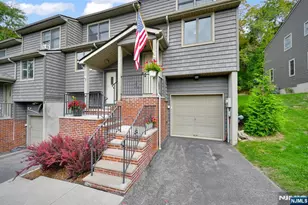 4 Mountain Ridge Rd, Bloomingdale, NJ 07403 - Photo 1