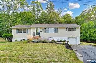 25 Seton Hall Dr, Oakland, NJ 07436 - Photo 1