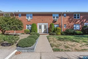 50 Knox Terrace 1B, Wayne, NJ 07470 - Photo 1