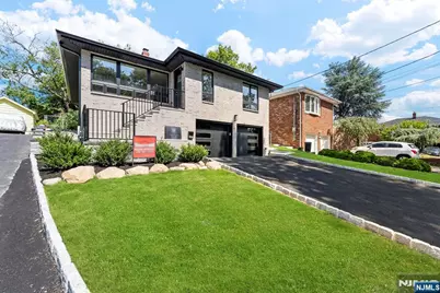 1087 Kingsland Lane, Fort Lee, NJ 07024 - Photo 1