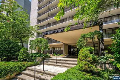 277 Prospect Avenue 10B #10B, Hackensack, NJ 07601 - Photo 1