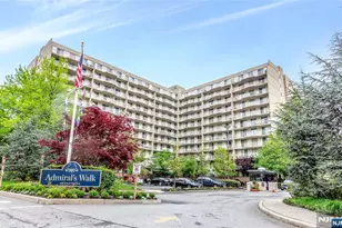 1055 River Road 1012, Edgewater, NJ 07020 - Photo 1