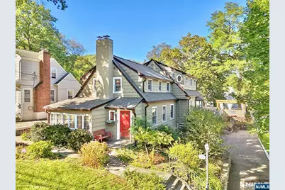 33 E Glen Avenue, Ridgewood, NJ 07450 - Photo 1