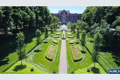 5401 Rio Vista Drive, Mahwah, NJ 07430 - Photo 1