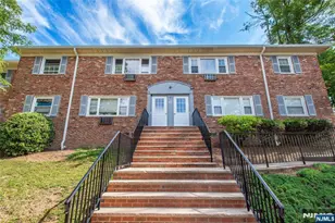 45 Wedgewood Dr 128, Verona, NJ 07044 - Photo 1