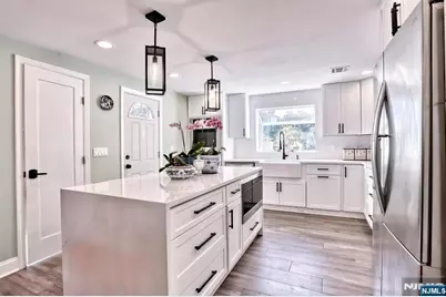 9-10 Mansfield Drive, Fair Lawn, NJ 07410 - Photo 1