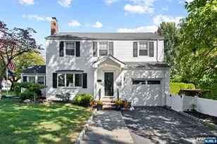 276 Greenway Terrace, River Edge, NJ 07661 - Photo 1