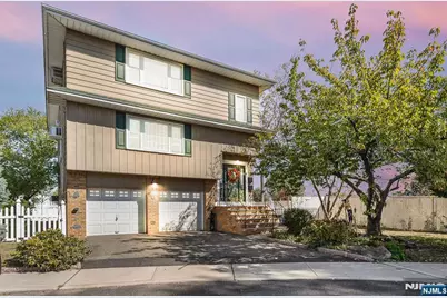 22 Acorn Road, Secaucus, NJ 07094 - Photo 1