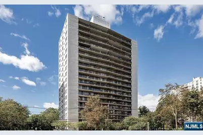 277 Prospect Avenue 4H #4H, Hackensack, NJ 07601 - Photo 1