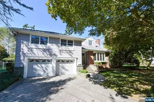 7 Ferris Ct, Ho Ho Kus, NJ 07423 - Photo 1