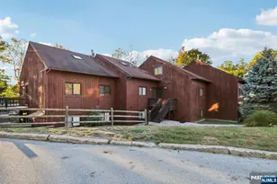 1 Powderhorn Ct 4, Vernon, NJ 07462 - Photo 1