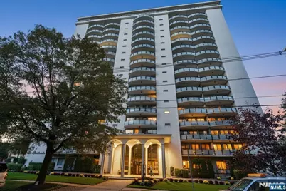 125 Prospect Avenue 3 J #3 J, Hackensack, NJ 07601 - Photo 1