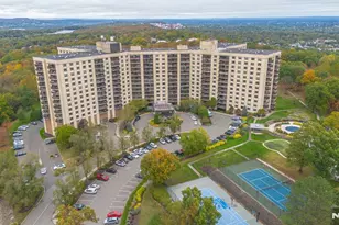 2 Claridge Dr 1Ge, Verona, NJ 07044 - Photo 1