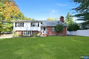 211 Airmount Rd, Mahwah, NJ 07430 - Photo 1