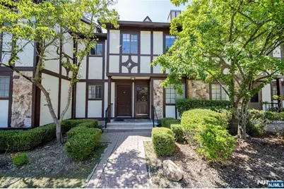 506 Mark Twain Way, Mahwah, NJ 07430 - Photo 1