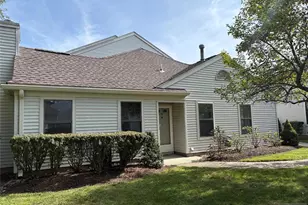 54 Fromm Ct, Mahwah, NJ 07430 - Photo 1