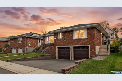 1068 Fairview Lane, Fort Lee, NJ 07024 - Photo 1