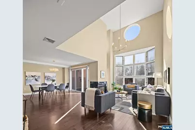 307 Chase Court, Edgewater, NJ 07020 - Photo 1