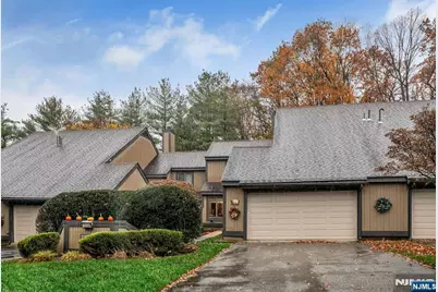 444B Bromley Place B #B, Wyckoff Township, NJ 07481 - Photo 1