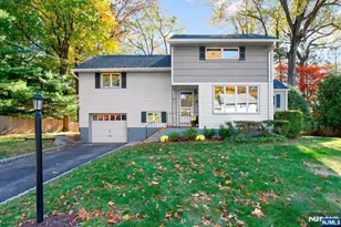 140 Chamberlain Pl, Midland Park, NJ 07432 - Photo 1