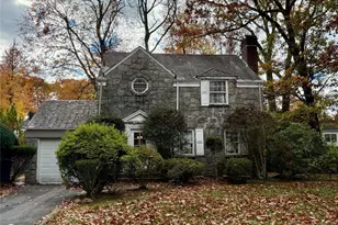 84 Howard Park Dr, Tenafly, NJ 07670 - Photo 1