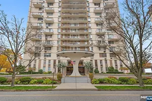 160 Overlook 4-B, Hackensack, NJ 07601 - Photo 1