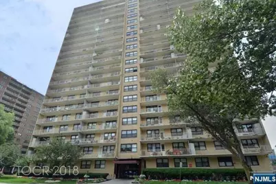 285 Aycrigg Avenue 22C #22C, Passaic, NJ 07055 - Photo 1